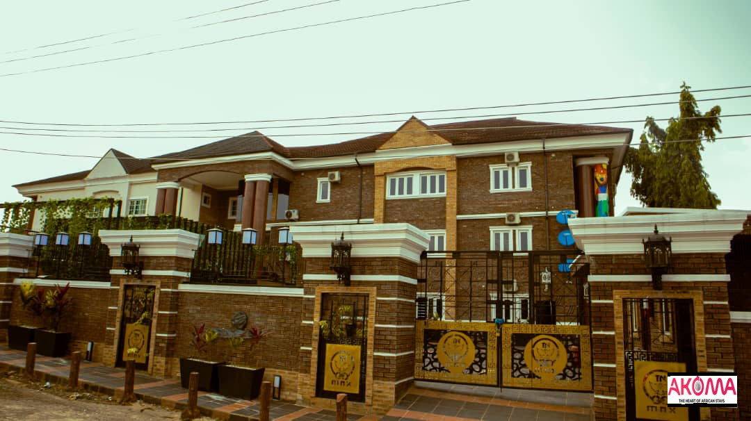 TN Max Luxury Home
